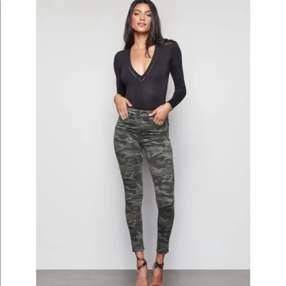 Good American Good Waist Skinny Jeans in Camo GW001PT 4/27 - Picture 1 of 12